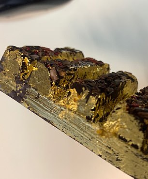 شركة سويسرية تنتج شيكولاتة ذهبية بطعم التوت (2)