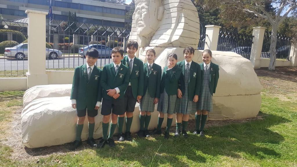 طلاب المدرسة الاسترالية فى زيارة للسفارة المصرية 