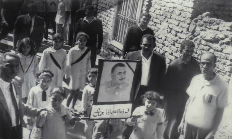 صور نادرة لجنازة جمال عبد الناصر  (5)