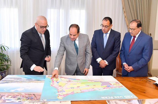 الرئيس السيسي يستعرض تنفيذ المدن الجديدة الجارى تشييدها بصعيد مصر (5)