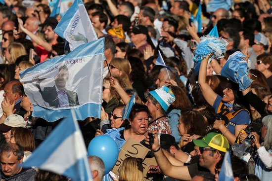أنصار  الرئيس الأرجنتينى ماوريسيو ماكرى