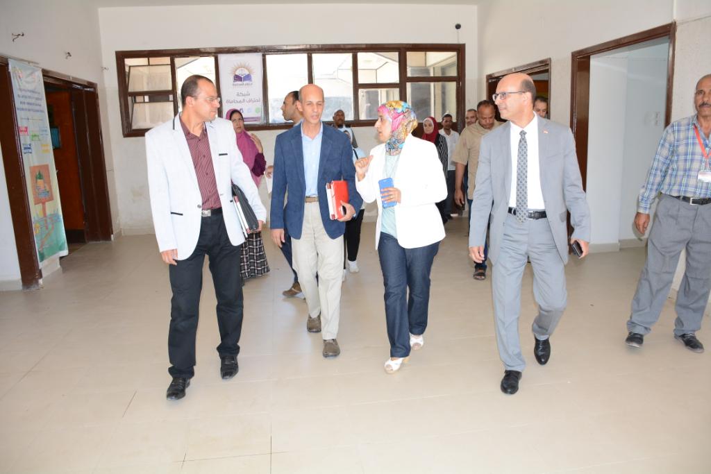 جامعة أسيوط تعلن ختام زيارة لجنة من قطاع العلوم الأساسية بوزارة التعليم العالي (12)