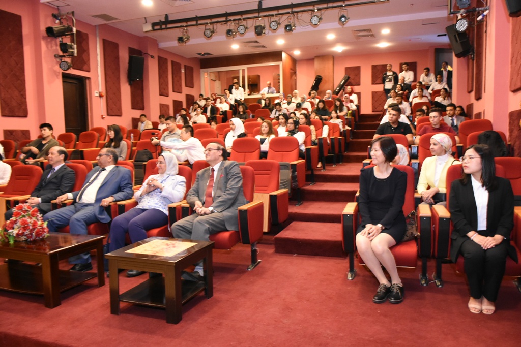افتتاح البرنامج الدولي المشترك بين جامعتي القاهرة وشنغهاي جياوتونغ (4)