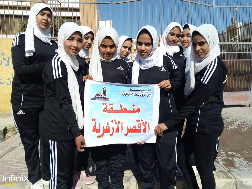 فتيات منطقة الأقصر الأزهرية يحصدن جوائز التميز بالأسكندرية (1)
