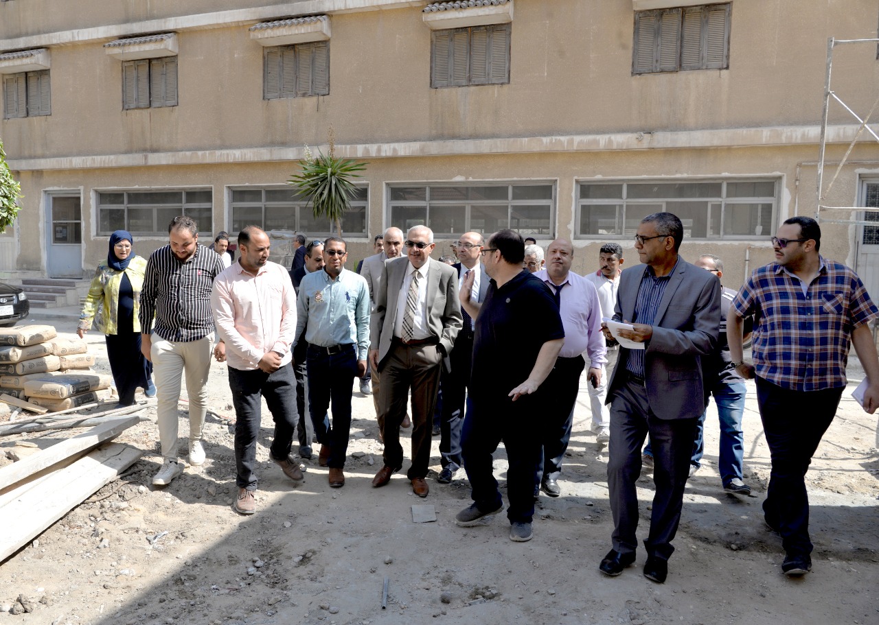 رئيس جامعة المنصورة يتابع استعدادات العام الدراسى الجديد ومبانى المدن الجامعية (1)