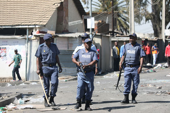 عناصر الشرطة فى جنوب أفريقيا