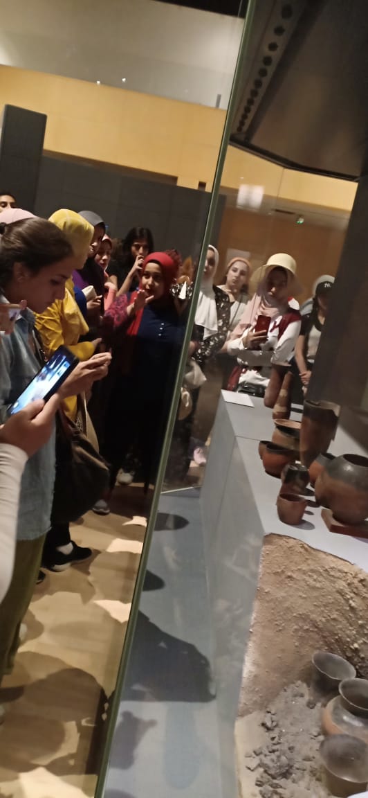 طلبة كليات الآثار فى زيارة تعليمية بمتحف الحضارة  (4)