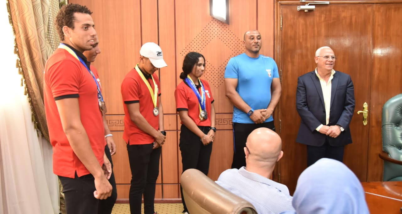  أبطال منتخب مصر لرياضة الكياك والكانوى  (8)