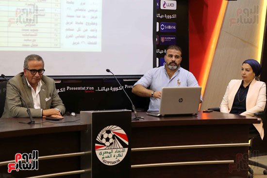 عمرو الجنايني في موتمر اتحاد الكرة (2)