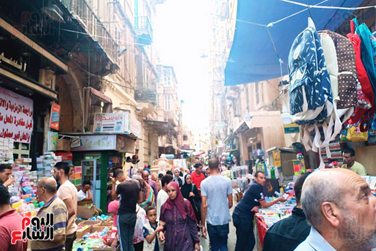 اليوم السابع فى جولة بسوق الورق بالأسكندرية (9)