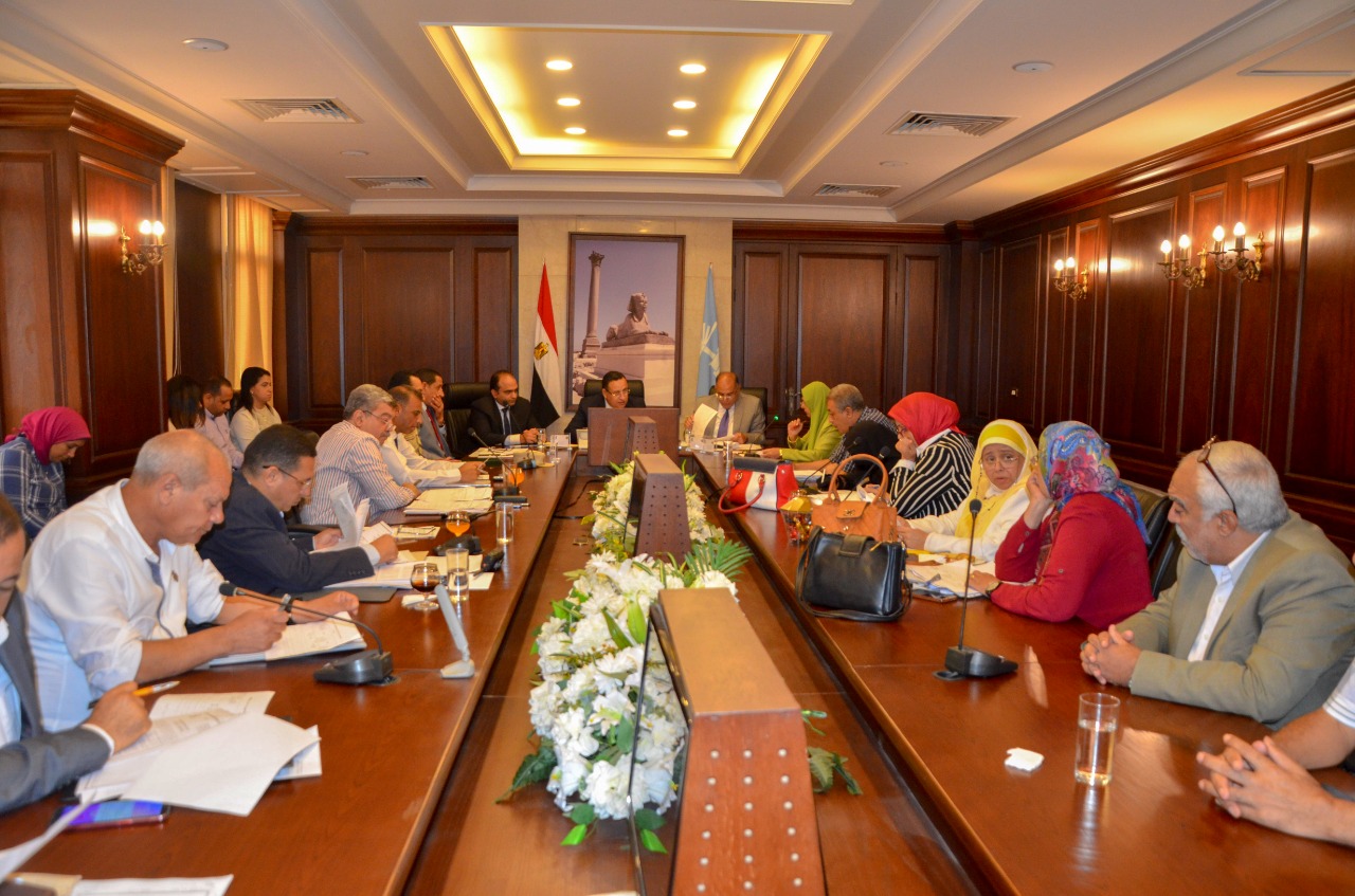 محافظ الإسكندرية يشدد على إنهاء إجراءات تقنين أراضى أملاك الدولة (4)
