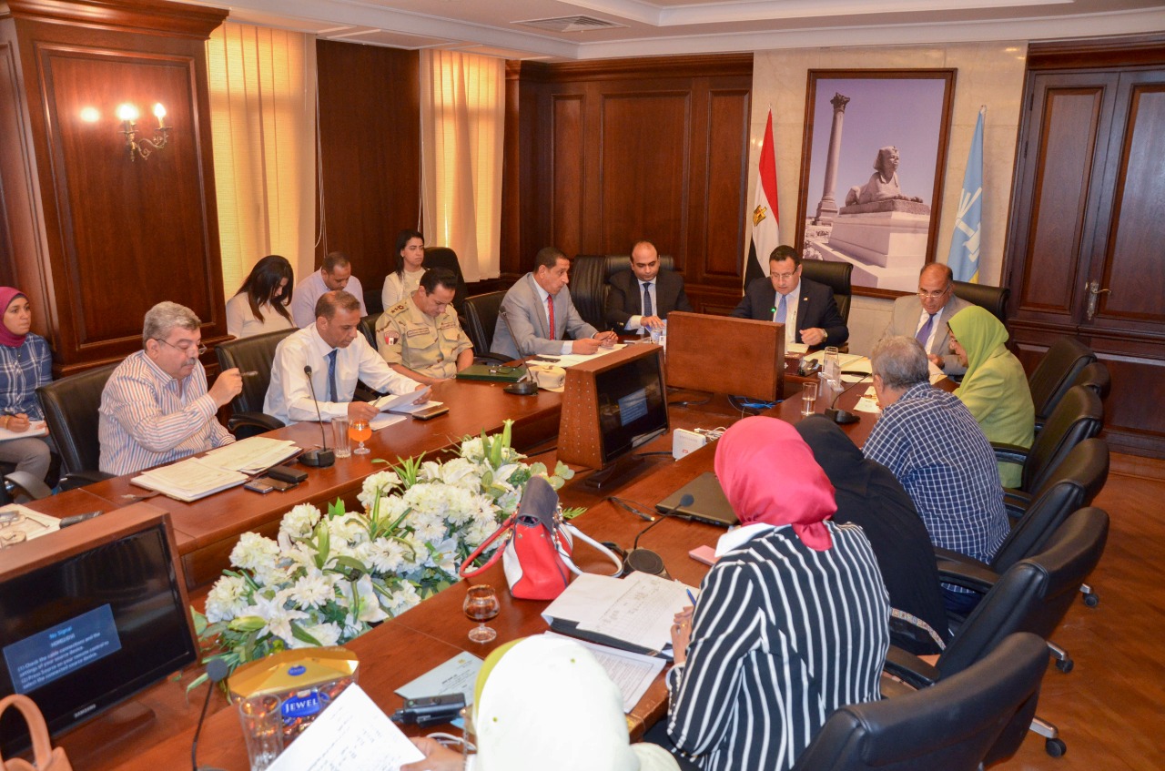 محافظ الإسكندرية يشدد على إنهاء إجراءات تقنين أراضى أملاك الدولة (2)