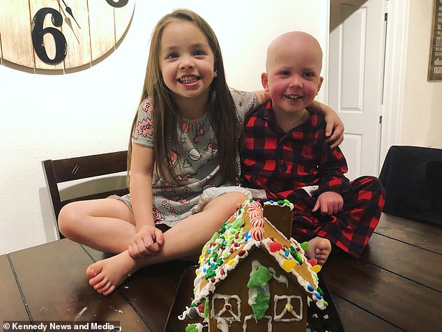 الطفل وأخته4 الطفل وأخته4