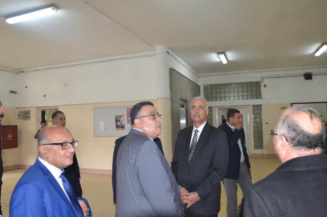 رئيس جامعة الإسكندرية يفتتح أعمال تجديد مستشفى الشاطبى (1)
