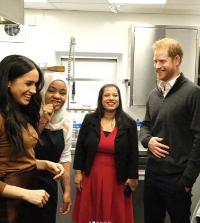 .. حساب الأمير هارى وميجان يشارك صورا زيارتهما إلى مطبخ خيرى (2)