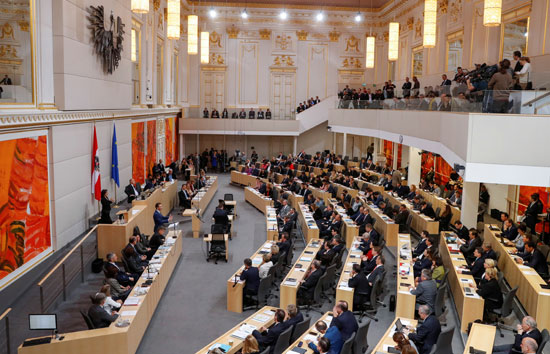 مشهد عام لدورة البرلمان فى فيينا بالنمسا