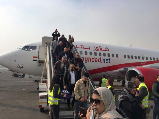 مطار القاهرة يستقبل أول رحلة من بغداد (8)