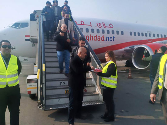 مطار القاهرة يستقبل أول رحلة من بغداد (5)