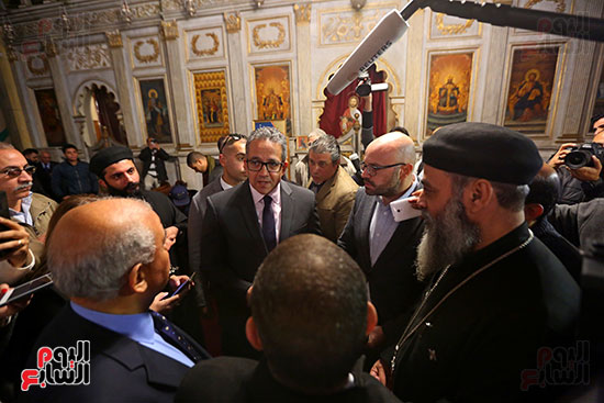 وزير السياحة والأثار يتفقد مسجد وكنيسة ومعبد يهودى (17)