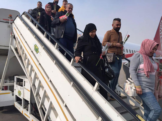 مطار القاهرة يستقبل أول رحلة من بغداد (10)