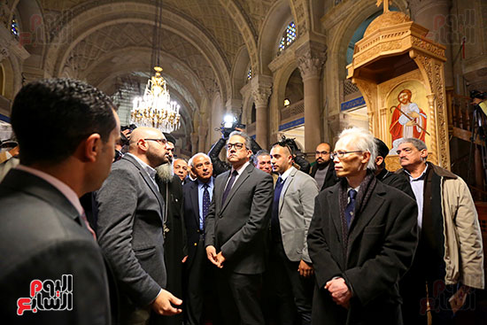 وزير السياحة والأثار يتفقد مسجد وكنيسة ومعبد يهودى (15)