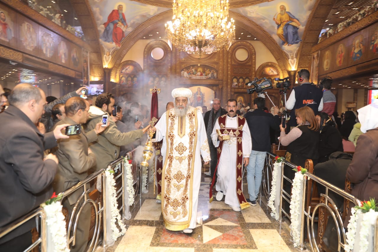 البابا تواضروس داخل كنيسة السيدة العذراء بجرجا