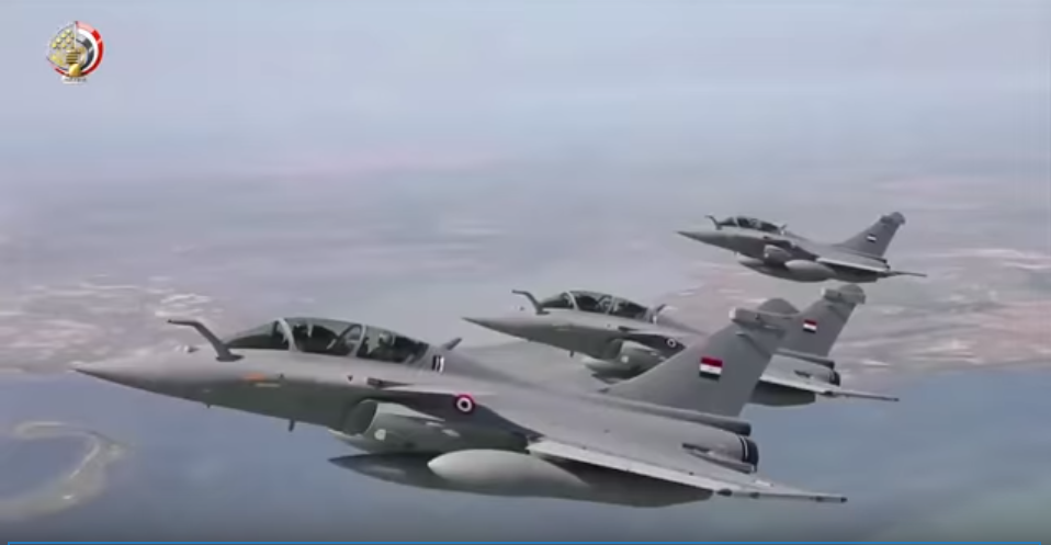 طائرات الجيش المصرى تحمى السماء