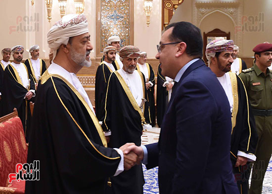 رئيس الوزراء يلتقى السلطان هيثم بن طارق بن تيمور