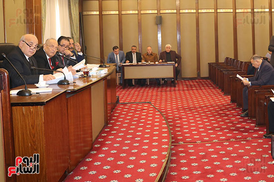 اللجنة التشريعية (8)