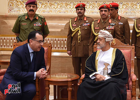رئيس الوزراء وسلطان عمان الجديد