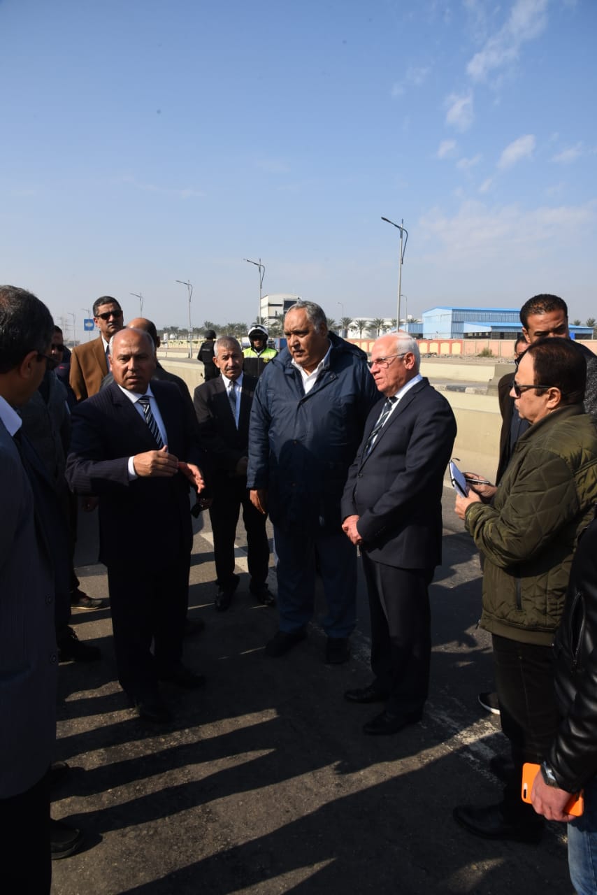 وزير النقل ومحافظ بورسعيد يتفقدان كباري وطرق منطقة الرسوة  (5)
