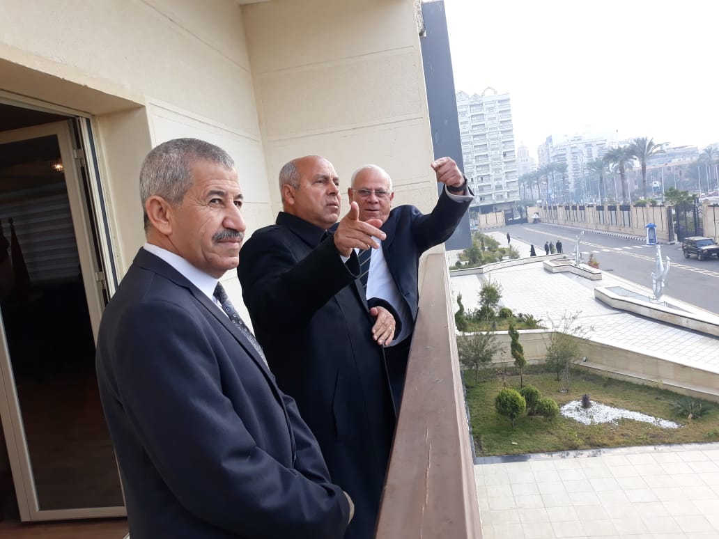 محافظ بورسعيد يستقبل وزير النقل لتفقد عدد من المشروعات وافتتاح أعمالتطوير محطة السكة الحديد (3)