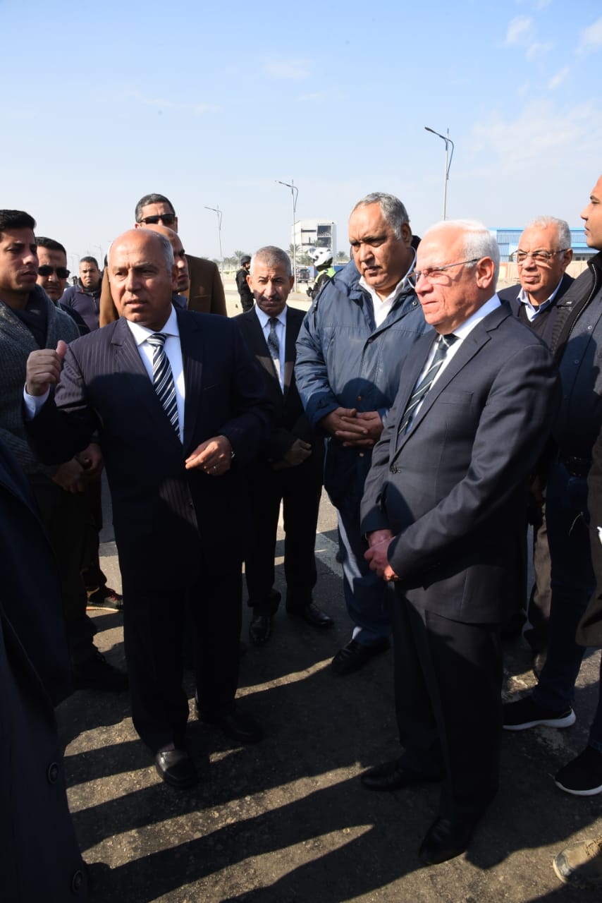 وزير النقل ومحافظ بورسعيد يتفقدان كباري وطرق منطقة الرسوة  (7)