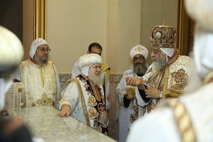 البابا تواضرواس يدشن عدد من المذابح بكنيسة الشهيد بسوهاج (8)