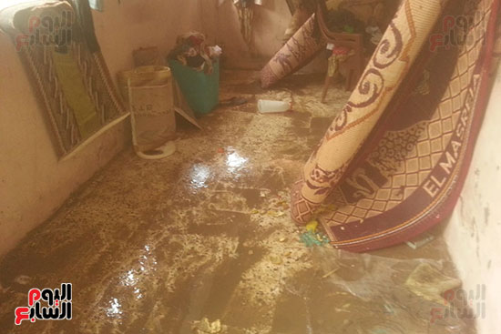 مياه الصرف تغرق منازل بقرية أبشان ببيلا كفر الشيخ (2)