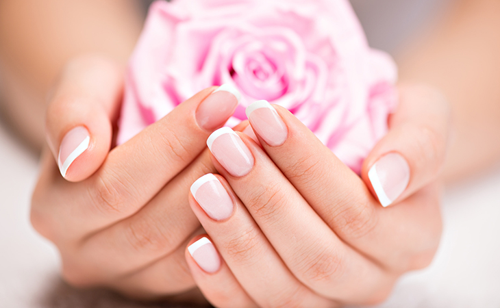 طرق الحصول على أظافر طويلة طرق الحصول على أظافر طويلة