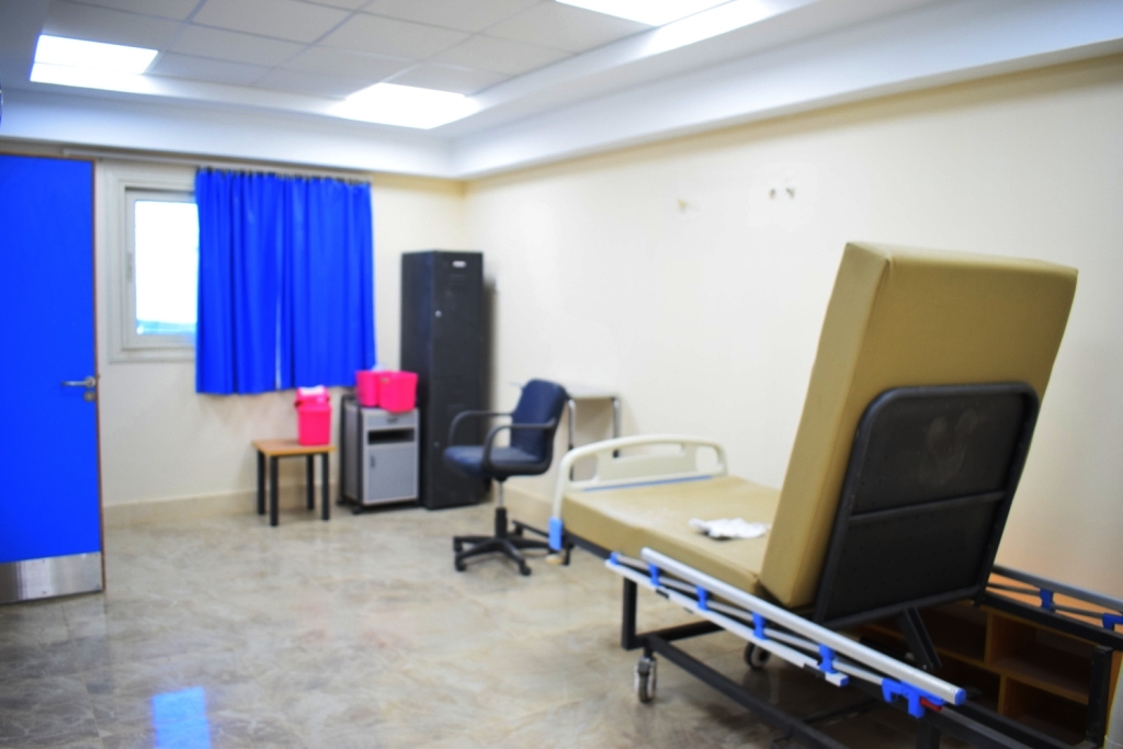التجهيزات لكبري المستشفيات بالأقصر لخدمة مشروع التأمين الصحي الشامل (7)