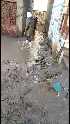  غرق شارع عبد العزيز قبالة بمياه الصرف الصحى (1)