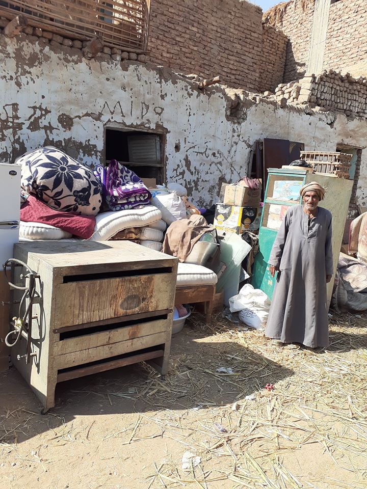 العناية الإلهية تنقذ عائلتين قبل إنهيار منزليهما بمدينة أرمنت (1)