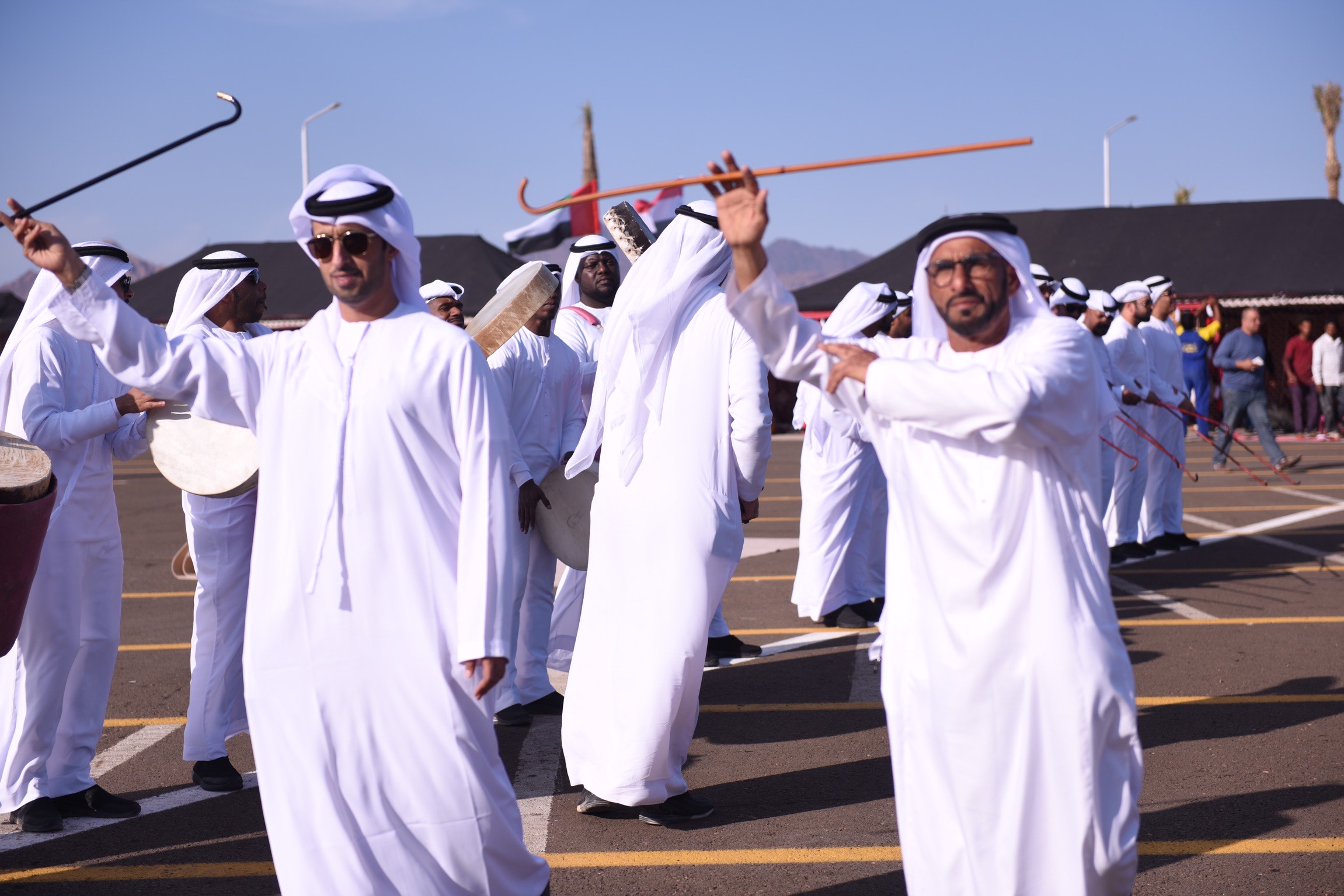 فرق الفنون الشعبية الإماراتية تقدم عروضها بمهرجان شرم الشيخ التراثى  (2)