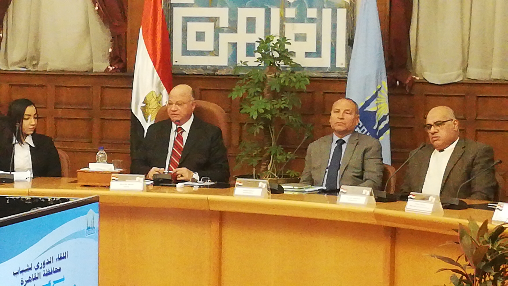 لقاء محافظ القاهرة بالشباب (5)