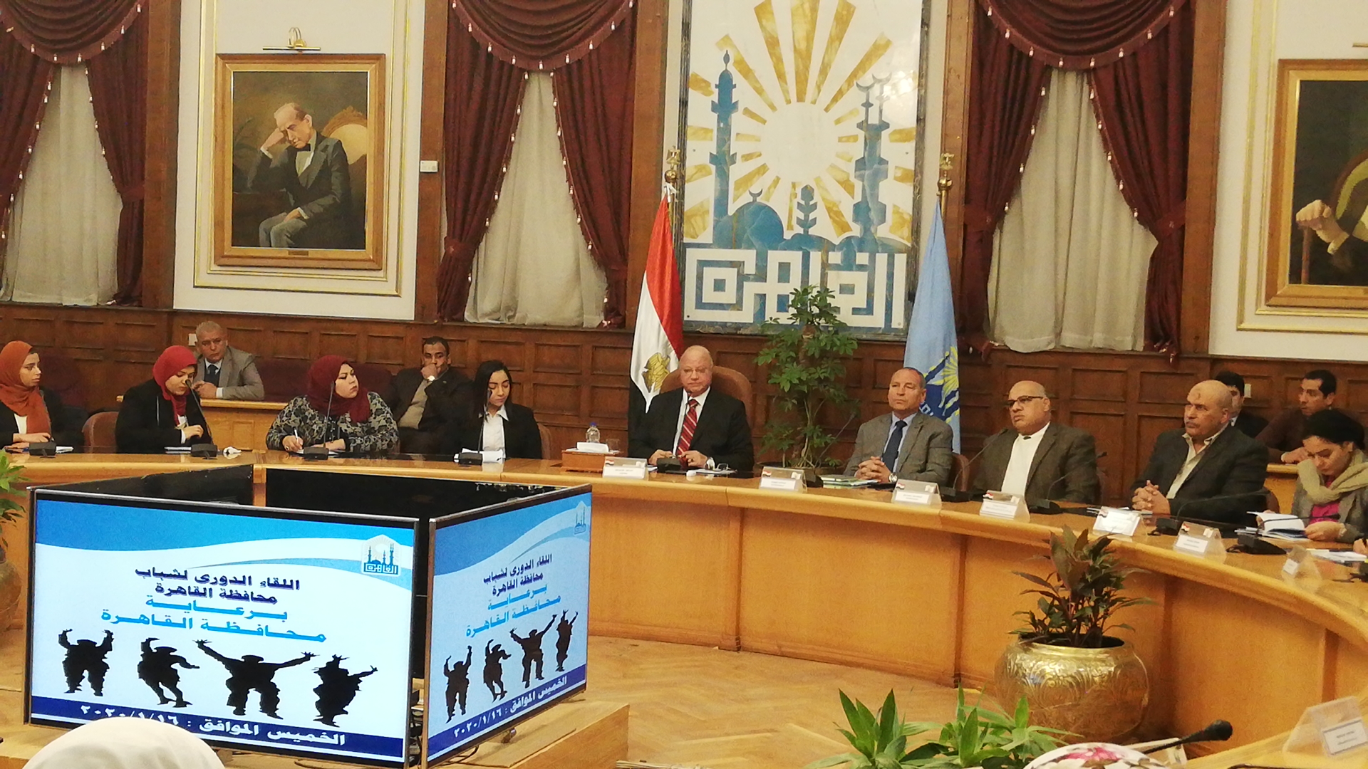لقاء محافظ القاهرة بالشباب (3)