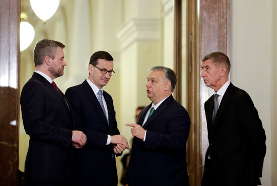 رئيس-الوزراء-المجري-فيكتور-أوربان-يتحدث-للزعماء