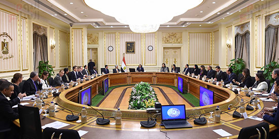 رئيس الوزراء يتابع موقف تأثيث مقار الوزارات بالعاصمة الإدارية  (2)