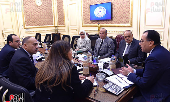 رئيس الوزراء يتابع موقف تأثيث مقار الوزارات بالعاصمة الإدارية  (10)
