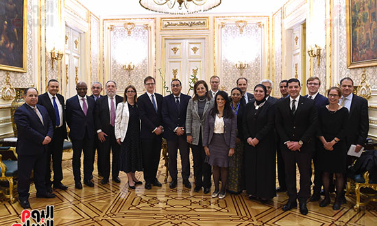 رئيس الوزراء يتابع موقف تأثيث مقار الوزارات بالعاصمة الإدارية  (6)