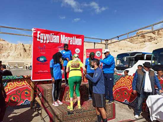 عداؤون الأردن واليابان ومصر يتصدرون مسابقات ماراثون مصر الدولي (9)