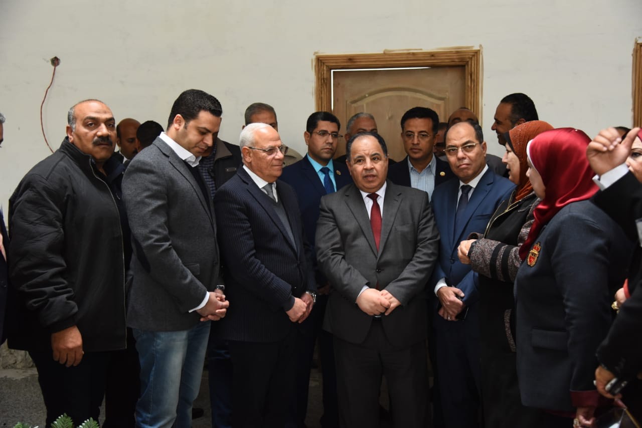 وزير المالية ومحافظ بورسعيد يتفقدان انشاء مبنى المديرية المالية (8)