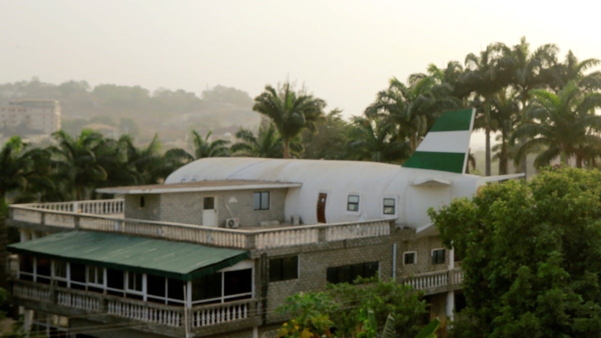 منزل في نيجيريا على شكل طائرة