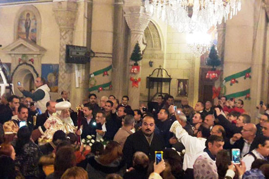 البابا تواضروس يترأس صلاة قداس عيد الغطاس (15)